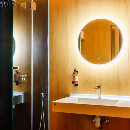 Bleu Minuit La Source Chata *