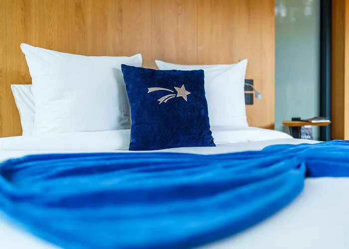 Lodge Bleu Minuit La Source *