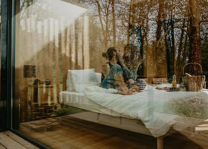 Bleu Minuit La Source Lodge *